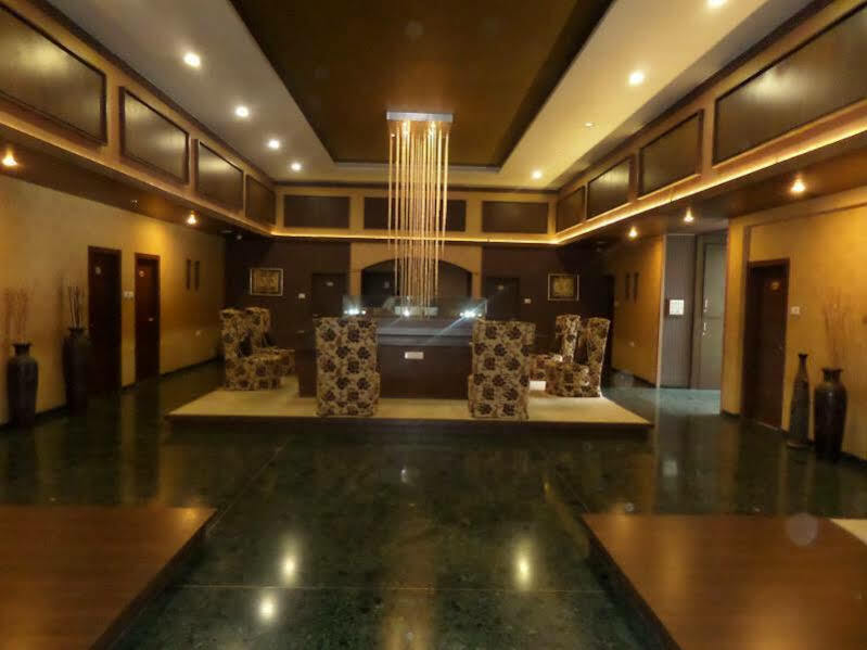 Matrix Inn ปูเน่ ภายนอก รูปภาพ