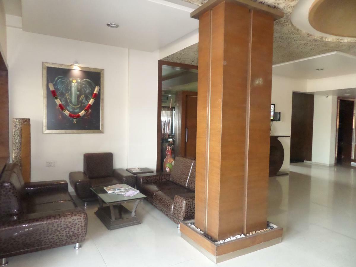 Matrix Inn ปูเน่ ภายนอก รูปภาพ