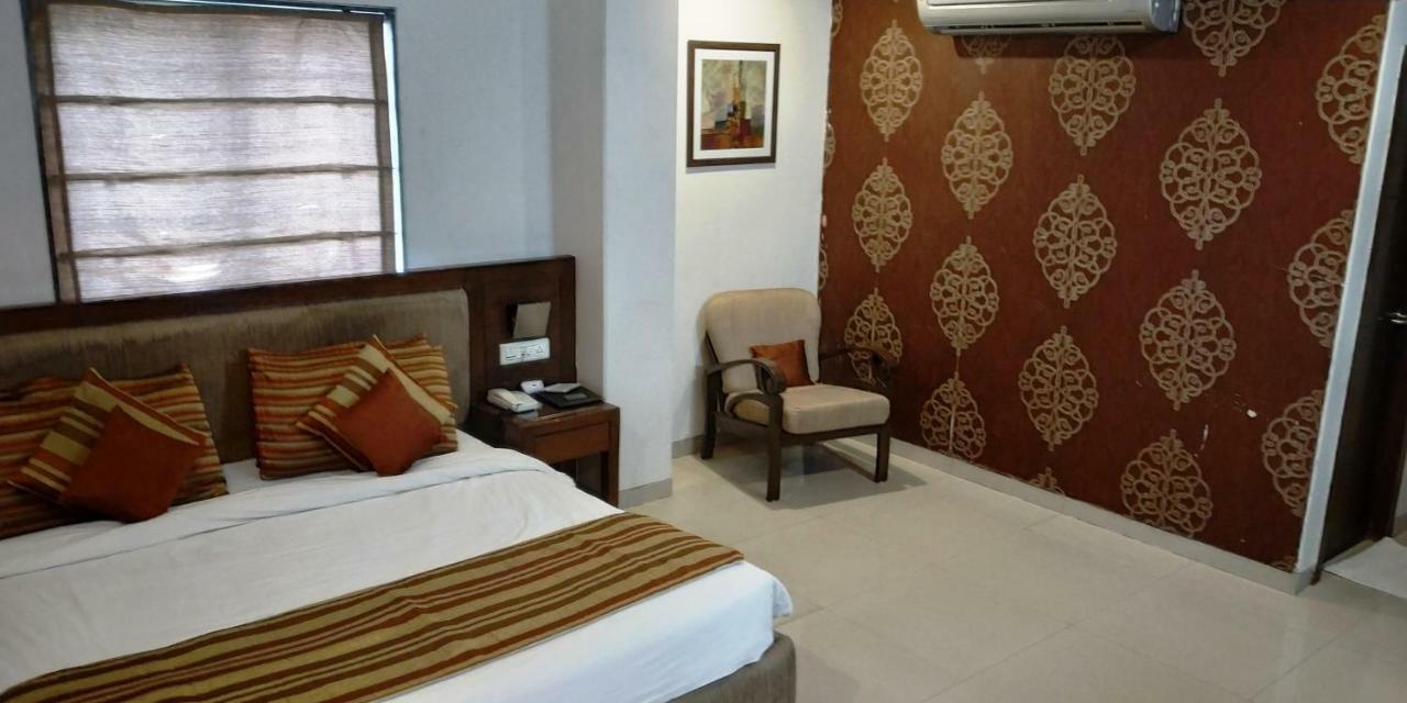 Matrix Inn ปูเน่ ภายนอก รูปภาพ