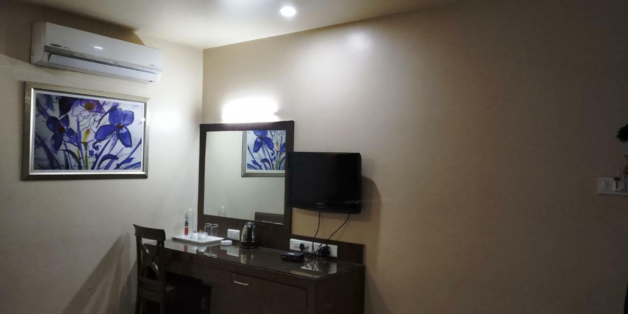 Matrix Inn ปูเน่ ภายนอก รูปภาพ