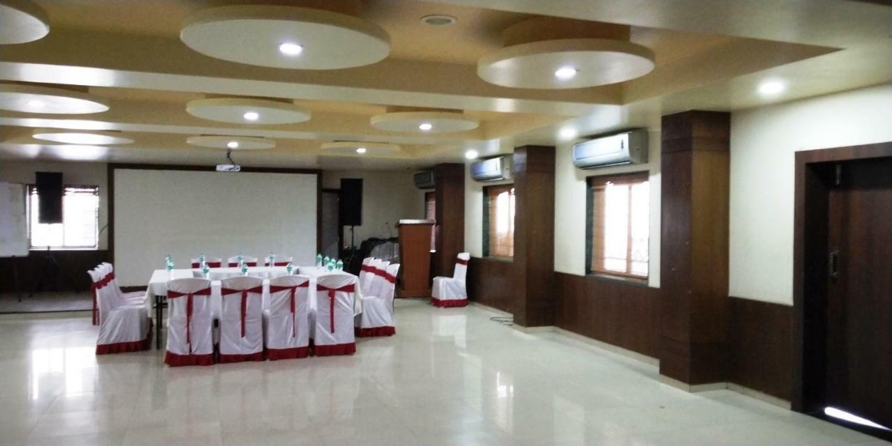 Matrix Inn ปูเน่ ภายนอก รูปภาพ