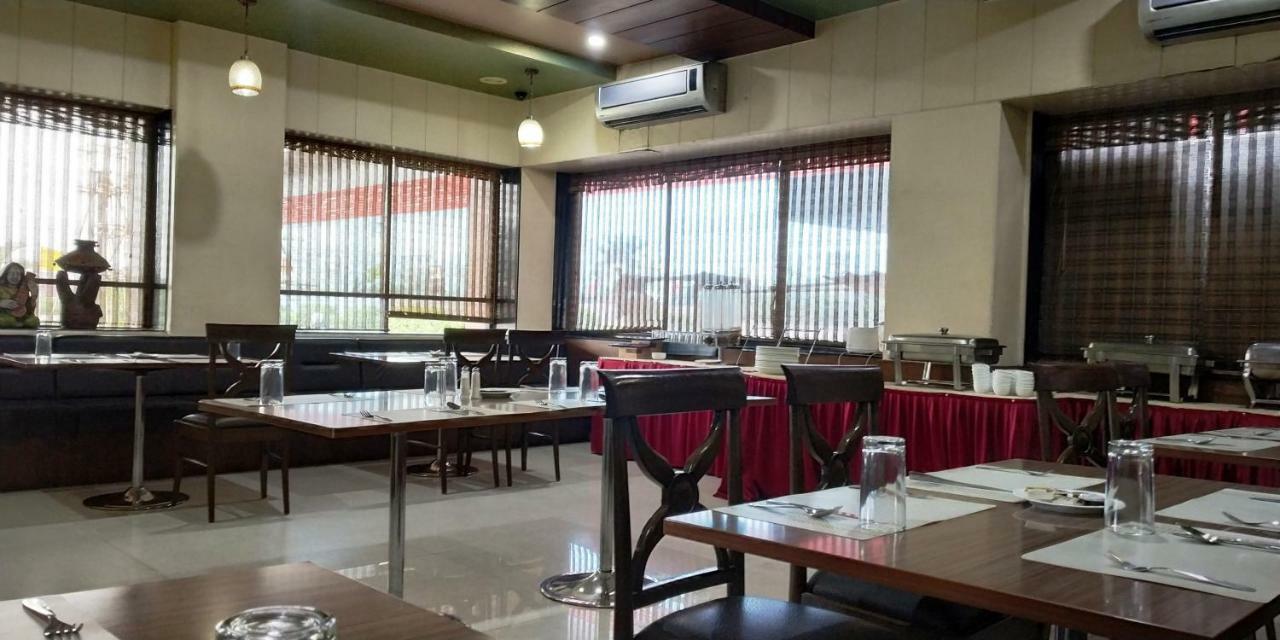 Matrix Inn ปูเน่ ภายนอก รูปภาพ