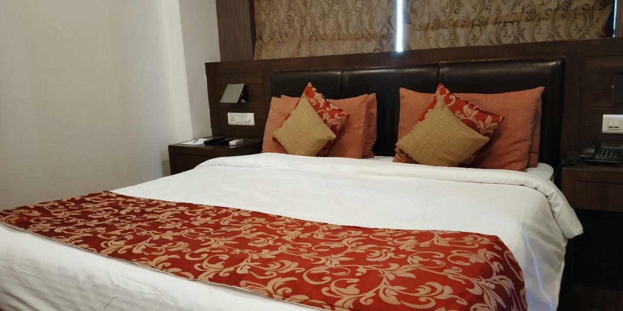 Matrix Inn ปูเน่ ภายนอก รูปภาพ